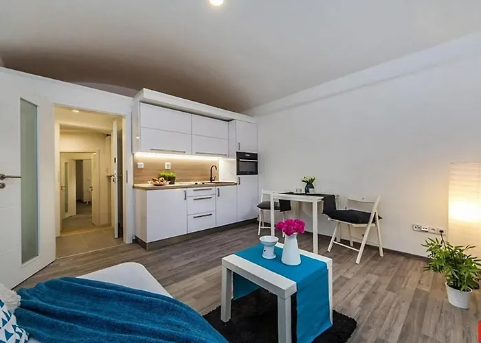 Vizu Apartment